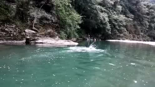 相机32G可以拍多少照片？游戏画面